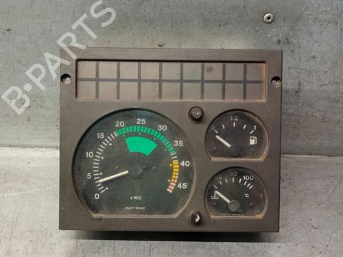 Used Instrument cluster IVECO DAILY II Van 35-10 (15034111, 15034204, 15034211, 15034215, 15034217,... (103 hp) 30748374