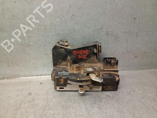 Serrure avant gauche OPEL VIVARO A Van (X83) 1.9 DTI (F7) (101 hp) 31931600