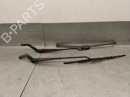 Used Front windshield wiper arm Front windshield wiper arm 38437425 38437425