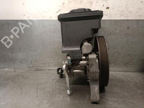 Used Steering pump BMW 3 Touring (E46) 330 d (184 hp) 25921431