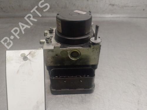 Used ABS pump ABS pump TOYOTA YARIS (_P13_) 1.3 (NSP130_, NSP130) (99 hp) 40611238 40611238