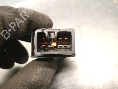 Left rear window switch HYUNDAI ix35 (LM, EL, ELH) 1.7 CRDi | BP37405638I29 - Image 2