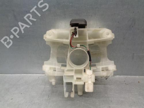 Used Headlight switch SUBARU FORESTER (SG_) 2.0 X AWD (SG5) (158 hp) 11791924