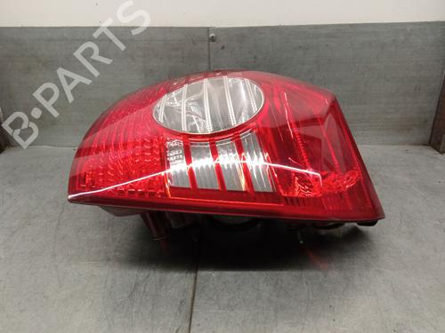 Right taillight HYUNDAI ELANTRA III Saloon (XD) 2.0 CRDi | BP23442537C35 