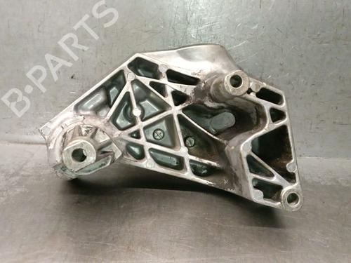 Support de moteur Support de moteur AUDI A3 (8L1) 1.8 (125 hp) 36406618 36406618