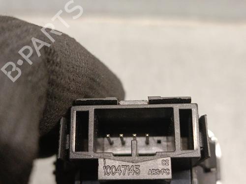 Switch VOLVO V40 Hatchback (525) D3 | BP31161213I30