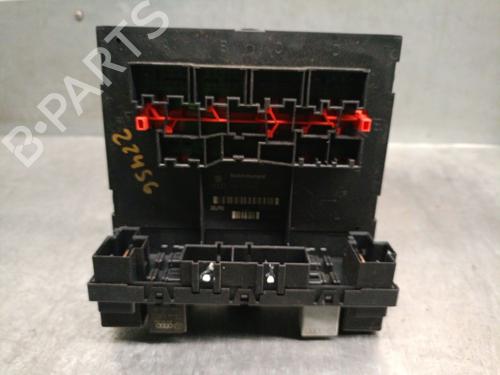 Used Fuse box SEAT ALTEA (5P1) 1.9 TDI (105 hp) 24483465