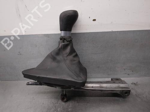 Used Gear lever BMW 1 (E87) 120 d (163 hp) 17829366