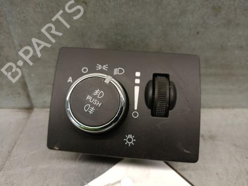Used Headlight switch JEEP GRAND CHEROKEE IV (WK, WK2) 3.6 VVT 4x4 (290 hp) 32520488