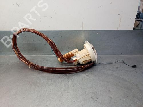Used Fuel pump MERCEDES-BENZ M-CLASS (W164) ML 450 CDI 4-matic (164.128) (306 hp) 28952180