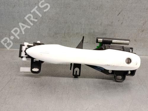 Used Front left exterior door handle TOYOTA YARIS CROSS (MXP_) 1.5 Hybrid All-wheel Drive (MXPJ15) (116 hp) 27548422