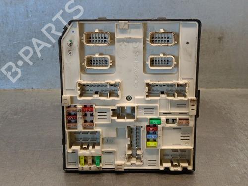 Used Fuse box Fuse box 37526030 37526030