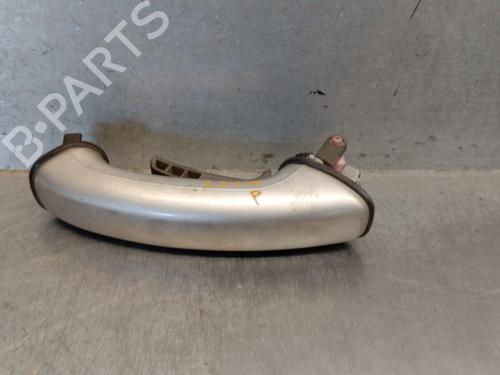 Used Tailgate handle HYUNDAI SANTA FÉ I (SM) 2.0 CRDi (113 hp) 29008056