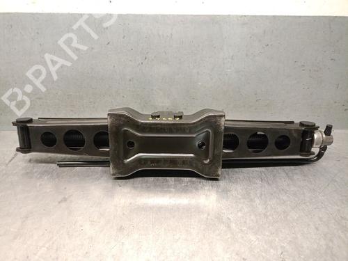 Jack Kit RENAULT ARKANA I (LCM_, LDN_) 1.3 TCe 140 (LDN0) | BP32271641C119