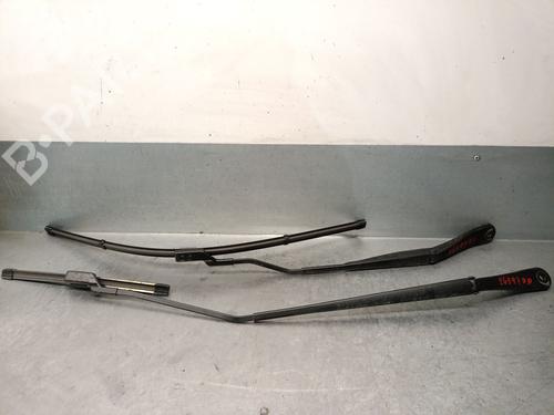 front-windshield-wiper-arm-renault-clio-v-b7_-2019-39613685 main image