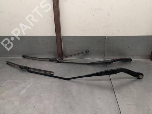 front-windshield-wiper-arm-renault-trafic-iii-van-fg_-2014-35802220 main image