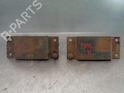 Used Support LAND ROVER DEFENDER Pick Up (L316) 2.5 Td5 4x4 (L316) (122 hp) 20261645