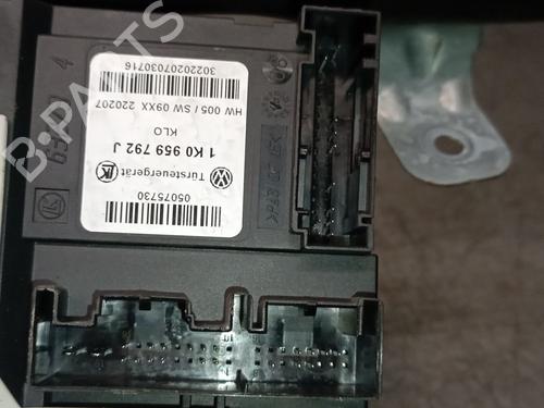 Front right window mechanism VW GOLF V (1K1) 2.0 TDI 16V | BP30803725C23