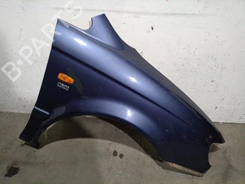 Guarda-lamas direito HYUNDAI TRAJET (FO) 2.0 CRDi (113 hp) 30858360