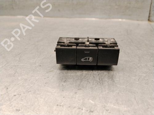 switch-peugeot-expert-van-v_-2016-36236732 main image