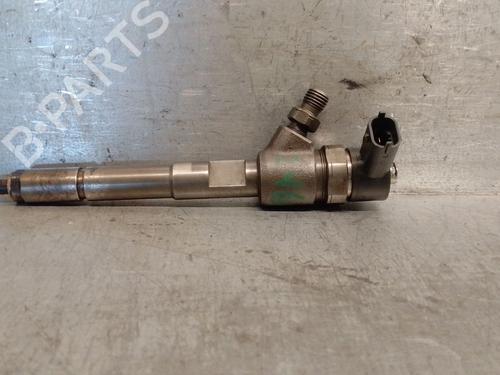 Used Injector Injector OPEL CORSA E (X15) 1.3 CDTI (08, 68) (75 hp) 33209063 33209063