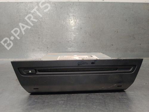 Used Radio Radio 37016242 37016242