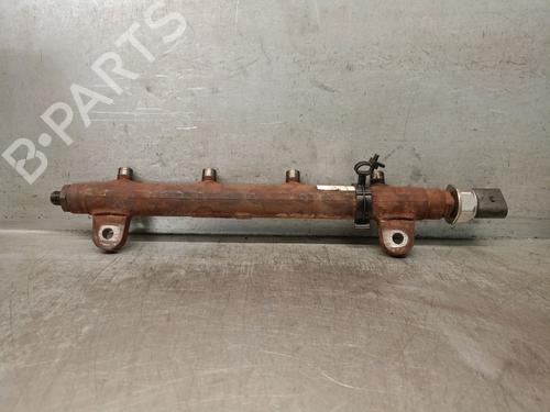 Used Injection rail LAND ROVER RANGE ROVER III (L322) 3.6 D 4x4 (272 hp) 26124249