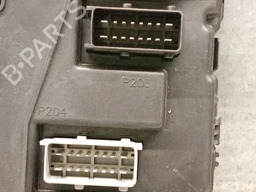 Fuse box RENAULT MASTER III Van (FV) 2.3 dCi 130 FWD (FV0M, FV0Y, FV0J, FV02, FV03) | BP38992990E1 - Image 3