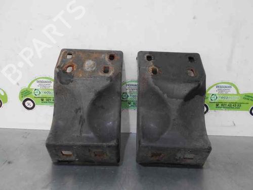Used Front bumper reinforcement MERCEDES-BENZ M-CLASS (W163) ML 270 CDI (163.113) (163 hp) 2064784