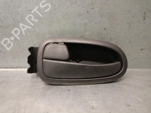 Used Front left interior door handle HYUNDAI TRAJET (FO) 2.0 CRDi (113 hp) 30933783