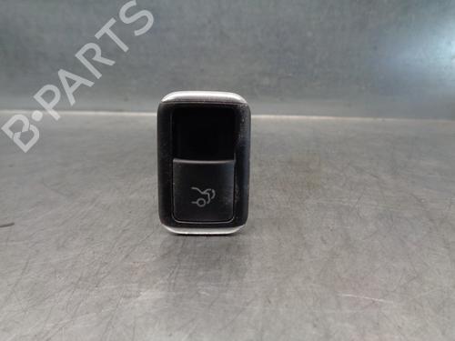 Used Switch MERCEDES-BENZ CLA Coupe (C117) CLA 250 4-matic (117.346) (211 hp) 9273928