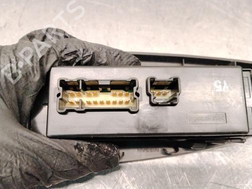 Left front window switch NISSAN PULSAR Hatchback (C13) 1.2 DIG-T | BP39135069I27 - Image 3