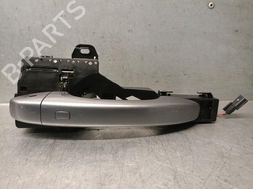 front-left-exterior-door-handle-renault-arkana-i-lcm_-ldn_-2019-32264479 main image