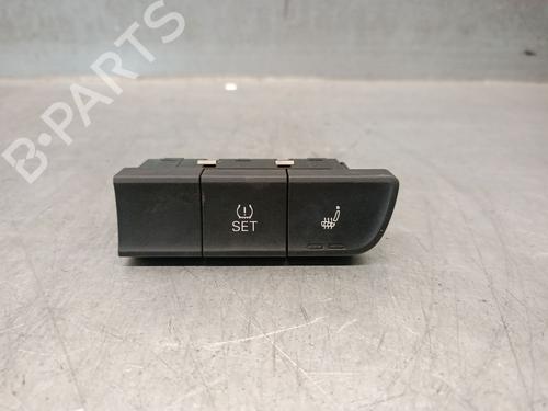 Used Switch AUDI A1 Sportback (8XA, 8XF) 1.4 TFSI (122 hp) 31807767