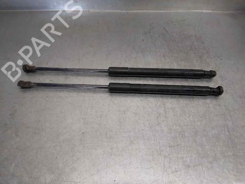 Used Tailgate lift support TOYOTA YARIS (_P13_) 1.5 Hybrid (NHP130_, NHP130) (101 hp) 15981812