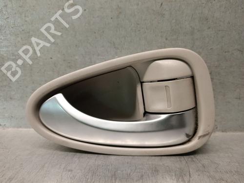 front-right-interior-door-handle-toyota-avensis-saloon-_t27_-2008-2009-2010-2011-2012-2013-2014-2015-2016-2017-2018-30594172 main image