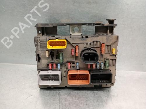 Used Fuse box PEUGEOT 307 SW (3H) 1.6 HDI 110 (109 hp) 27930755
