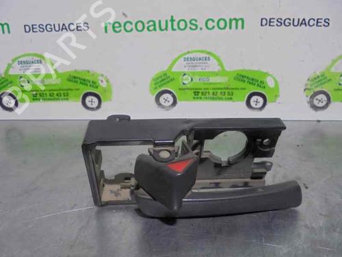 Venstre foran invendig håndtak KIA RIO II (JB) 1.5 CRDi (110 hp) 3215556