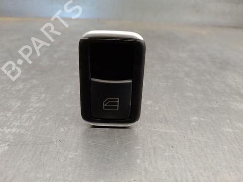 Used Right rear window switch MERCEDES-BENZ GLA-CLASS (X156) GLA 200 CDI / d (156.908) (136 hp) 18119309
