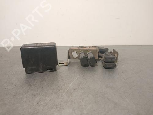 Used Fuse box MITSUBISHI PAJERO SPORT I (K7_, K9_) 2.5 TD (K94W, K74T) (115 hp) 25246030