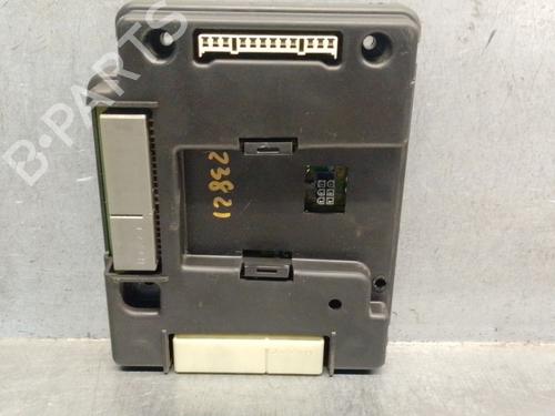 fuse-box-chrysler-sebring-jr-2000-2001-2002-2003-2004-2005-2006-2007-29807053 main image