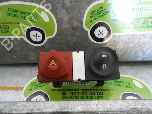 Used Warning switch RENAULT MEGANE II (BM0/1_, CM0/1_) 1.6 16V (BM0C, CM0C) (113 hp) 20257497