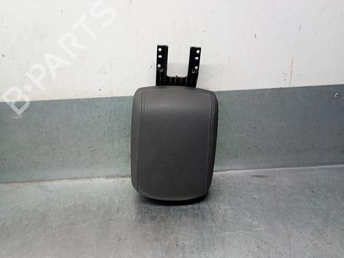 Used Armrest / Center console VOLVO C30 (533) 1.8 (125 hp) 26960282