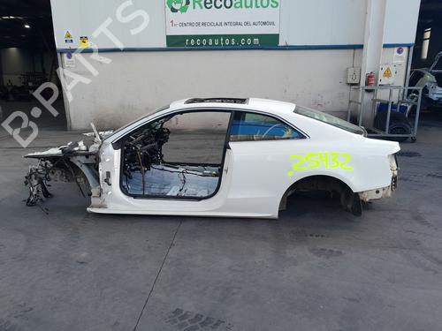 Guarda-lamas trás esquerdo Guarda-lamas trás esquerdo AUDI A5 (8T3) 2.0 TDI (177 hp) 35782537 35782537