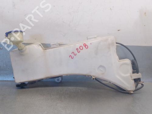 Used Windscreen washer tank PEUGEOT 3008 II SUV (MC_, MR_, MJ_, M4_) 1.2 THP/ PureTech 130 (MRHNSM, MRHNSU, MRHNSJ, MRHNYW,... (131 hp) 23962838