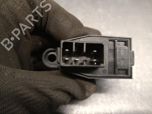 Right front window switch HYUNDAI H-1 / STAREX Bus (A1) 2.5 CRDi | BP22721527I26 