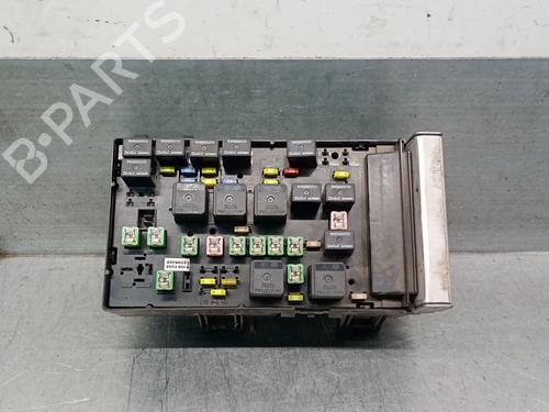 Used Fuse box CHRYSLER VOYAGER IV (RG, RS) 2.5 CRD (141 hp) 30611305