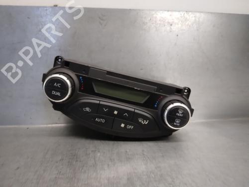 Used Climate control TOYOTA YARIS (_P13_) 1.5 Hybrid (NHP130_, NHP130) (101 hp) 15981776