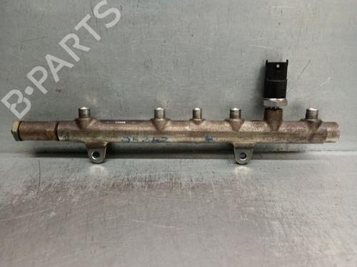 Rail D'Injecteurs VOLVO V40 Estate (645) [1995-2004]  31169396