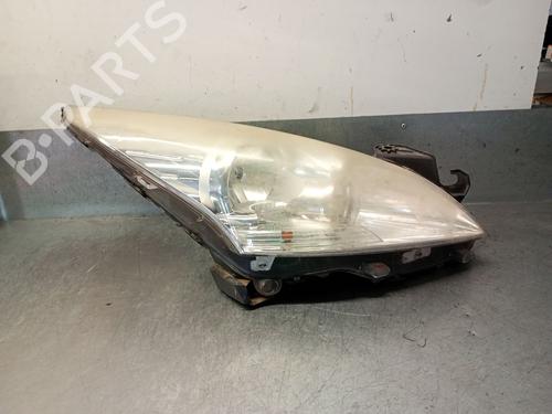 Used Right headlight PEUGEOT 5008 (0U_, 0E_) 1.6 HDi (110 hp) 26643975